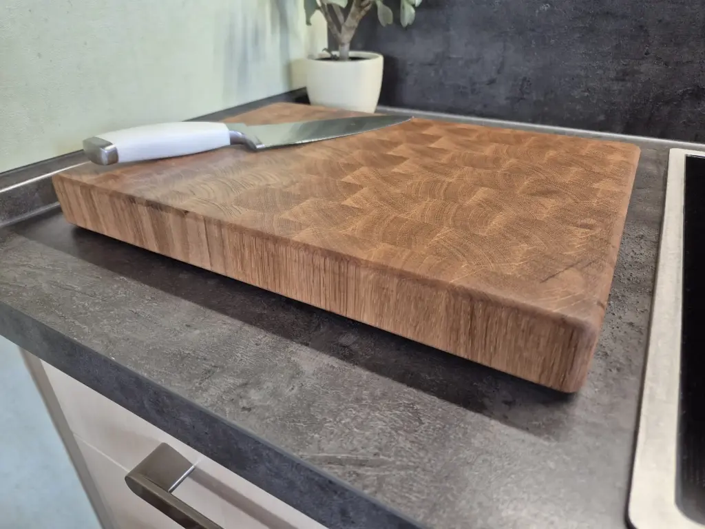 Stirnholzschneidebrett Eiche "Der Klassische" (30 X 20 X 4,5 cm, ohne Eingriffe, ohne Füße)