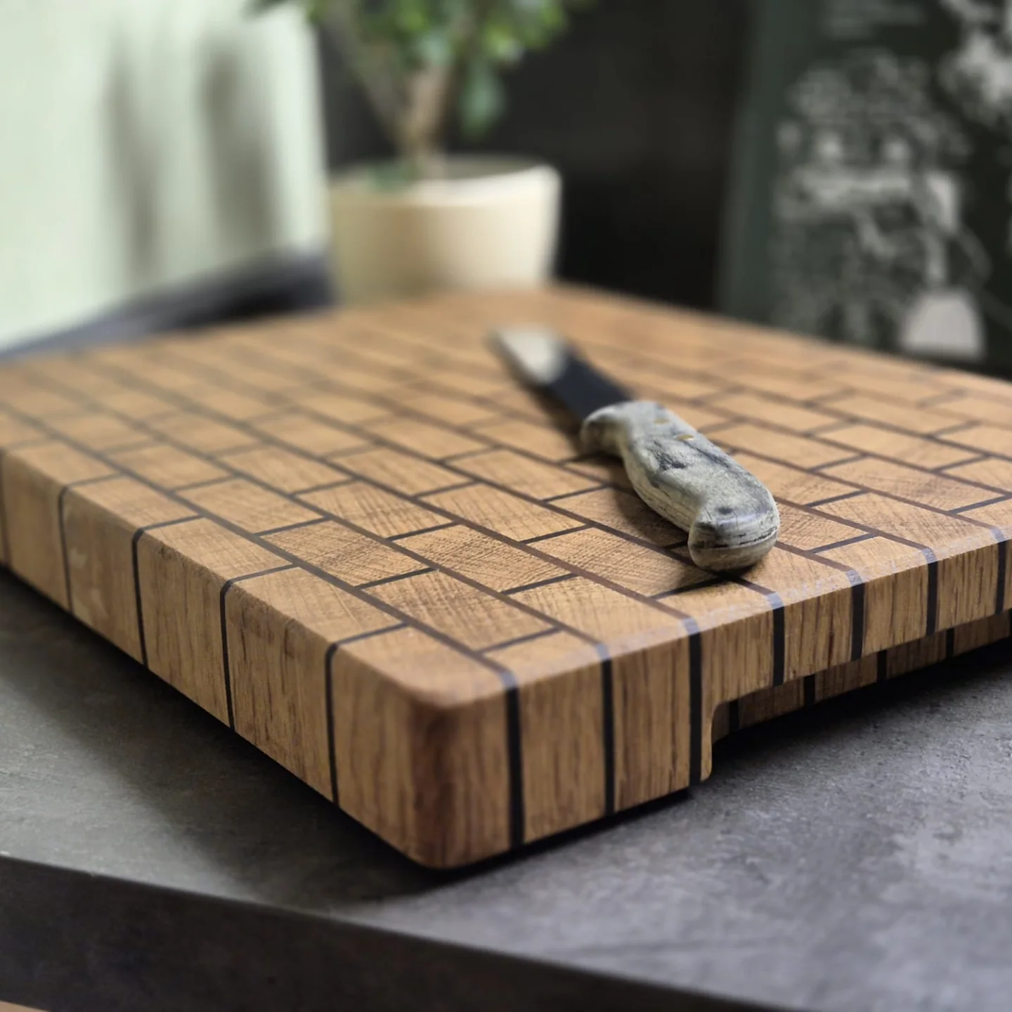 Stirnholzschneidebrett "The Wall" Eiche/Nussbaum (30 X 20 X 4,5 cm, ohne Füße, ohne Eingriffe, Nein)