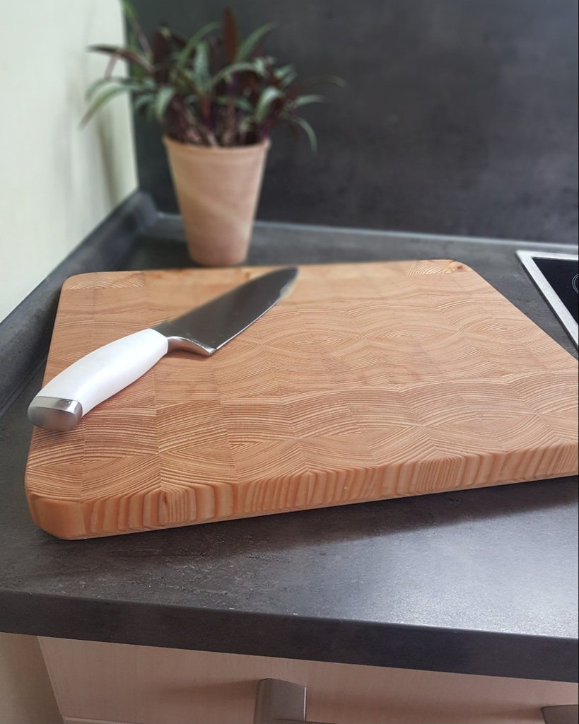 Stirnholzschneidebrett Lärche "The Wild"